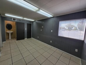 1901 Railroad Ave in Pittsburg, CA - Building Photo - Building Photo