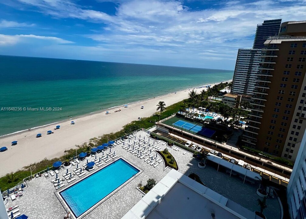 1890 S Ocean Dr in Hallandale Beach, FL - Building Photo