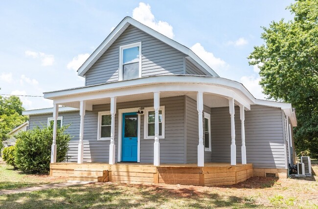 108 Virginia Ave in Chase City, VA - Building Photo - Building Photo