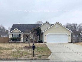 435 Stoney Run Dr in McLeansville, NC - Building Photo