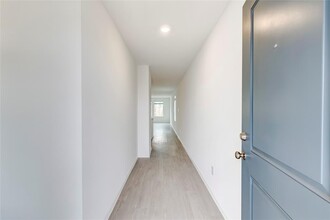 611 Whoopers Lp in Uhland, TX - Building Photo - Building Photo