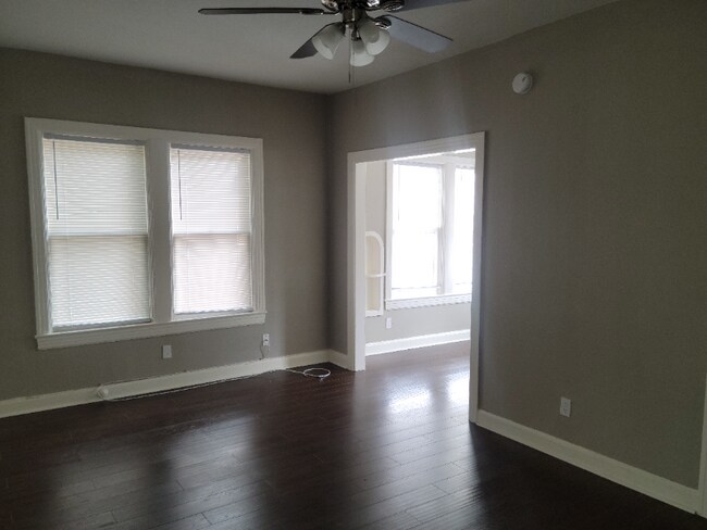 209 E Rosewood Ave-Unit -Unit 6 in San Antonio, TX - Building Photo - Building Photo