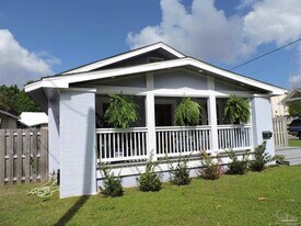 19 N C St in Pensacola, FL - Building Photo