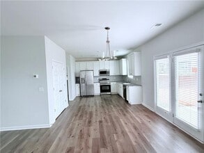 409 McGinnis Cir in Calhoun, GA - Building Photo - Building Photo