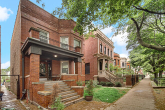1240 W Cornelia Ave in Chicago, IL - Building Photo - Building Photo