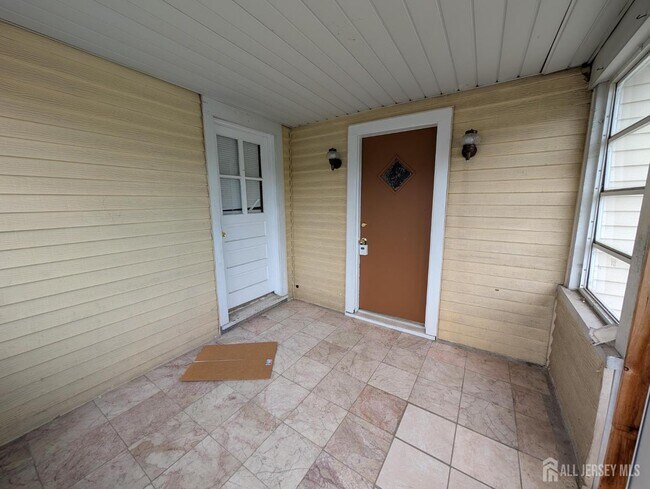217 MacArthur Ave in Sayreville, NJ - Building Photo - Building Photo
