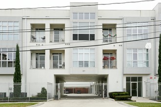 Pierce Street Midtown Flats in Houston, TX - Foto de edificio - Building Photo