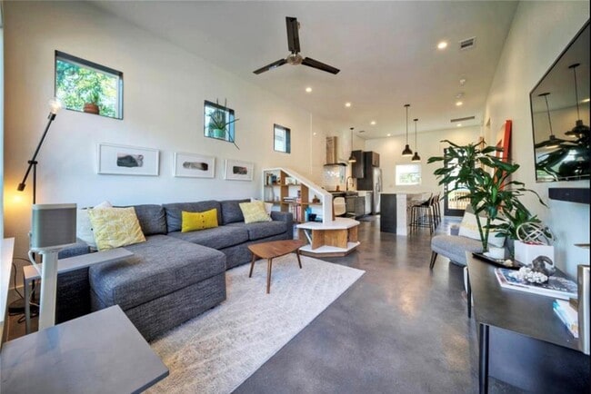 4608 Santa Anna St in Austin, TX - Building Photo - Building Photo