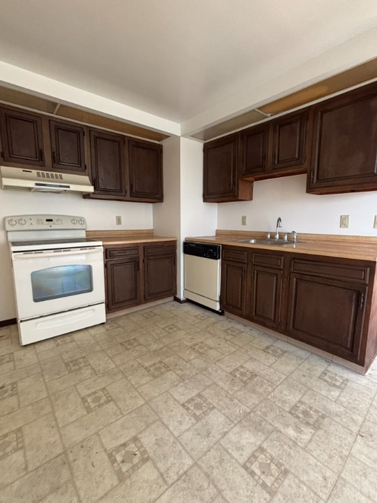 21-25 Barton Ct in Buffalo, NY - Building Photo