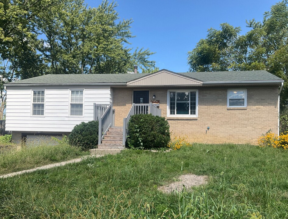 4924 Travers Ct in Hilliard, OH - Building Photo