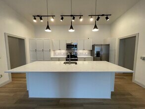 117 W Columbus Ave, Unit Suite 1 in Bellefontaine, OH - Building Photo - Building Photo