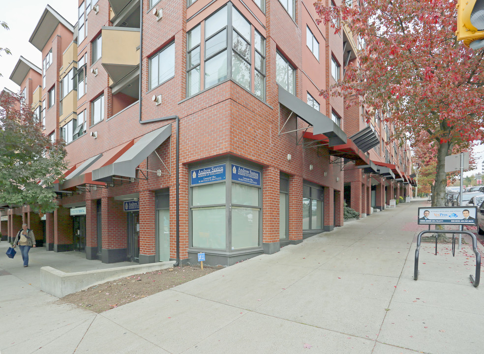 The Met in North Vancouver, BC - Building Photo