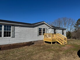 230 Star Ridge Dr in Mooresboro, NC - Building Photo