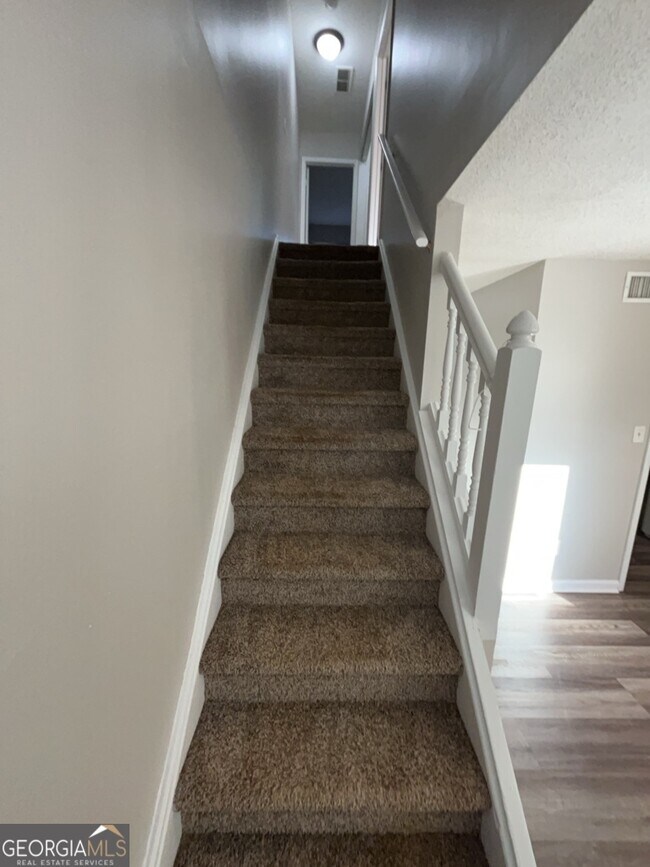 6349 Holcomb Way in Peachtree Corners, GA - Building Photo - Building Photo