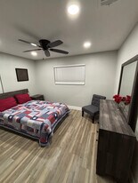 141 Echols St in Prairie View, TX - Building Photo