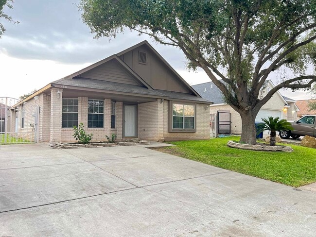 1931 Yukon Ln in Laredo, TX - Building Photo - Building Photo