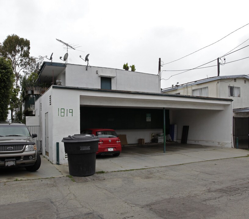 1819 12th St in Santa Monica, CA - Building Photo