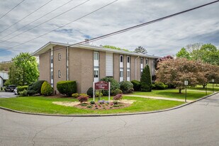 280-281 Gardner Ave in New London, CT - Building Photo