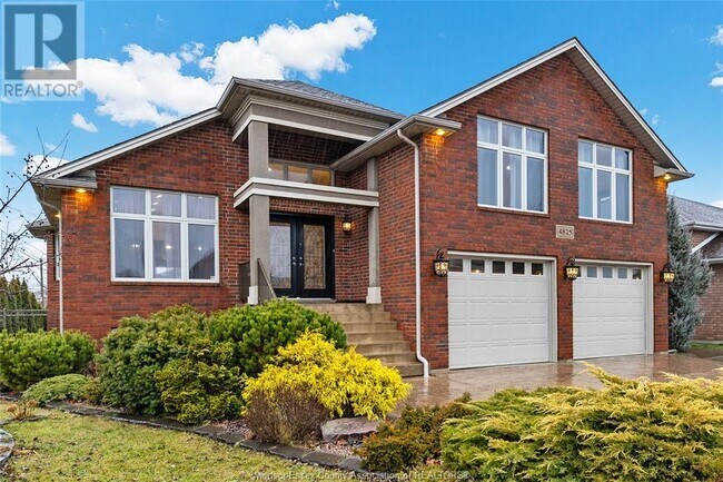 4825 Barcelona Crescent in Windsor, ON - Building Photo - Building Photo