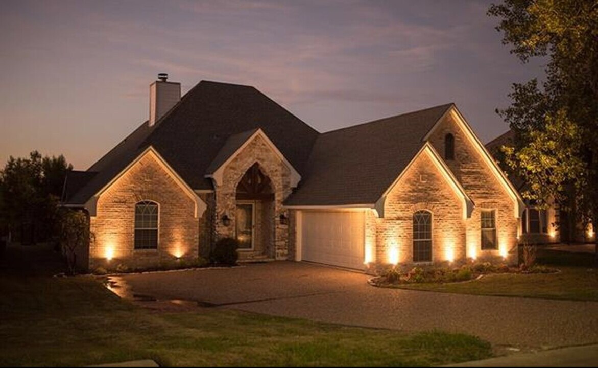 3316 Preston Club Dr in Sherman, TX - Building Photo