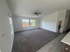 15420 Olde Hwy 80 in El Cajon, CA - Building Photo - Building Photo