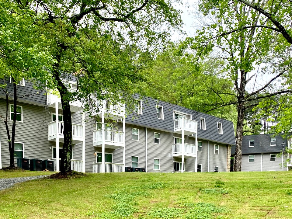 Creekside Apartments in Decatur, GA - Foto de edificio