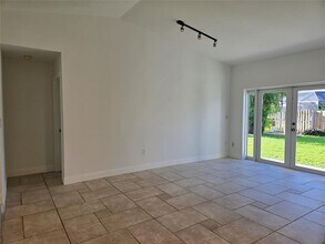 14720 Highland Springs Ct in Davie, FL - Building Photo - Building Photo