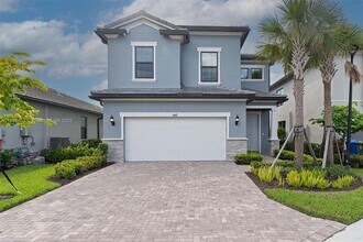 4443 Providence Wy in Oakland Park, FL - Foto de edificio - Building Photo