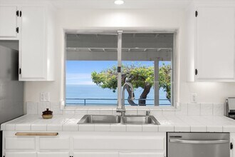 4986 Puesta Del Sol in Malibu, CA - Building Photo - Building Photo