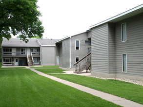 Fairview Apartments in Willmar, MN - Building Photo - Other