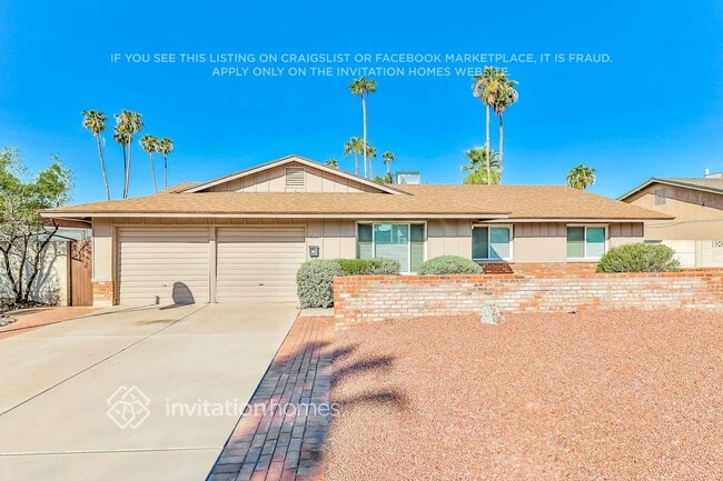 property at 4718 S Hazelton Ln