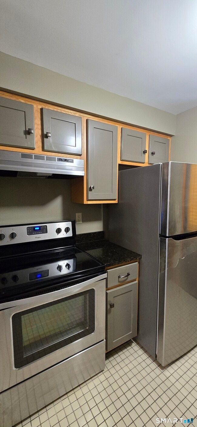 184 Middlesex Turnpike in Chester, CT - Building Photo - Building Photo