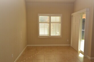 4311 W Buena Vista Ave in Visalia, CA - Building Photo - Building Photo