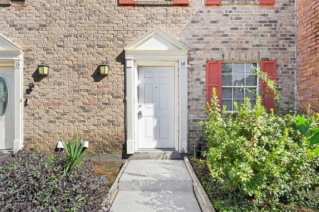 property at 2030 Plantation Dr