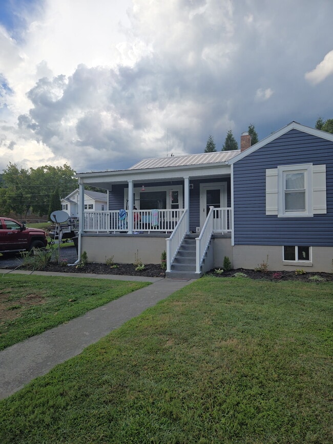 property at 782 Pat Ball Rd