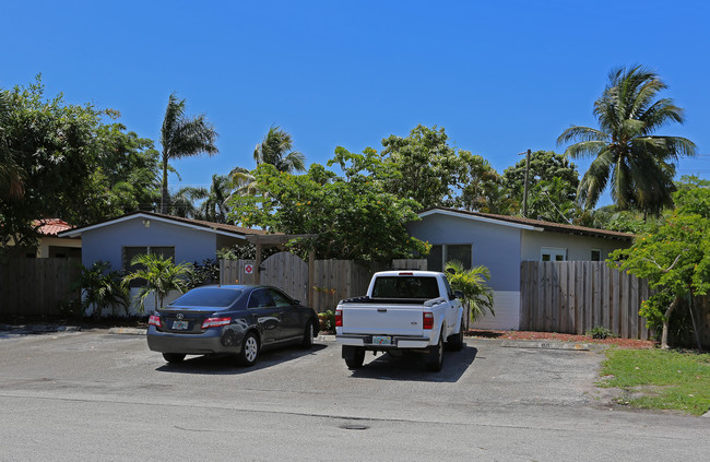 1300 NE 14th Ct in Fort Lauderdale, FL - Building Photo - Building Photo