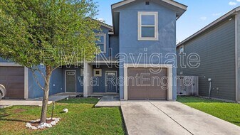 6962 Lakeview Dr. in San Antonio, TX - Building Photo