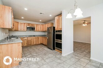 1256 S Buena Vista Dr in Apache Junction, AZ - Building Photo - Building Photo