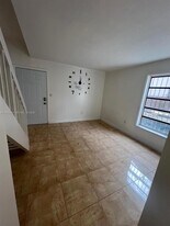1325 W 41st St in Hialeah, FL - Building Photo