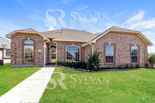 property at 1900 Glen Meadow Dr