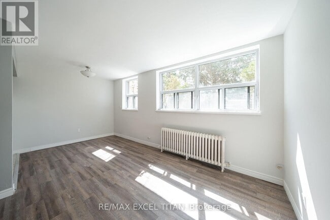 799 Robinson St in Burlington, ON - Building Photo - Building Photo