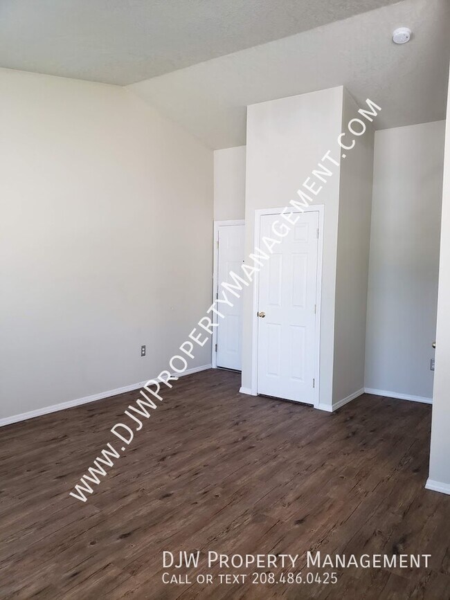 188 N Avenger Ln in Boise, ID - Building Photo - Building Photo