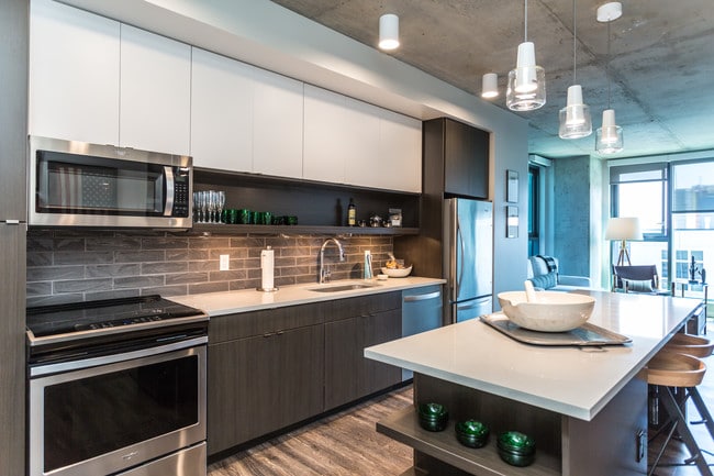 Jasper Towers in Denver, CO - Building Photo - Interior Photo