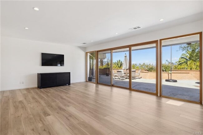 16347 Mandalay Dr in Los Angeles, CA - Building Photo - Building Photo