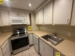 534 Commonwealth Ave, Unit 5A in Boston, MA - Building Photo - Building Photo