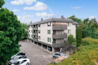 Pacifica Apartments in Seattle, WA - Foto de edificio - Building Photo