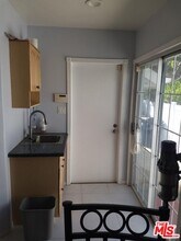 7720 Cowan Ave in Los Angeles, CA - Building Photo - Building Photo