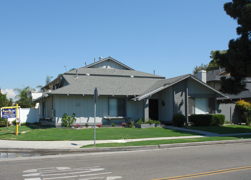 5521 Cross Dr in Huntington Beach, CA - Building Photo