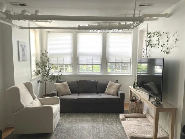 2257 W Addison St in Chicago, IL - Building Photo - Building Photo