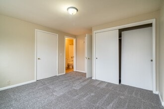 2654 Sheridan Dr in Tonawanda, NY - Building Photo - Building Photo